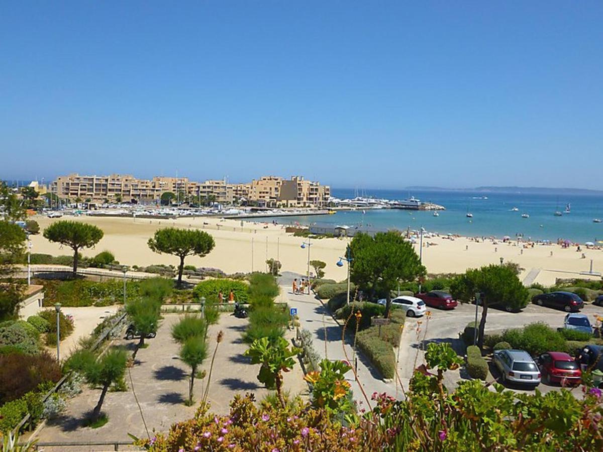 Studio A Bormes-Les-Mimosas Avec Terrasse, Piscine Et Parking A Proximite De La Plage - Fr-1-251-494 Apartment Exterior foto